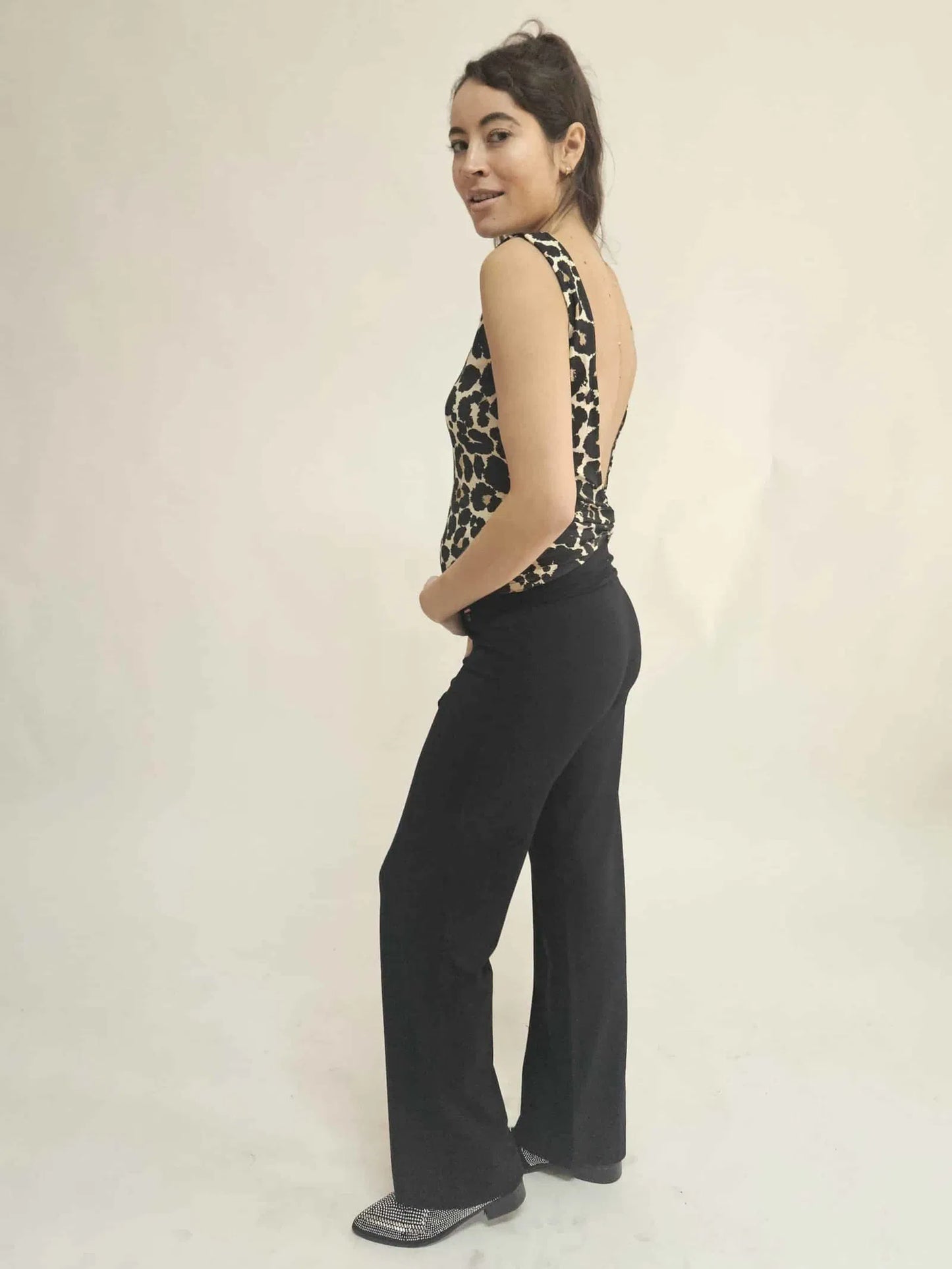 Swan and the people | Wide pants | Black