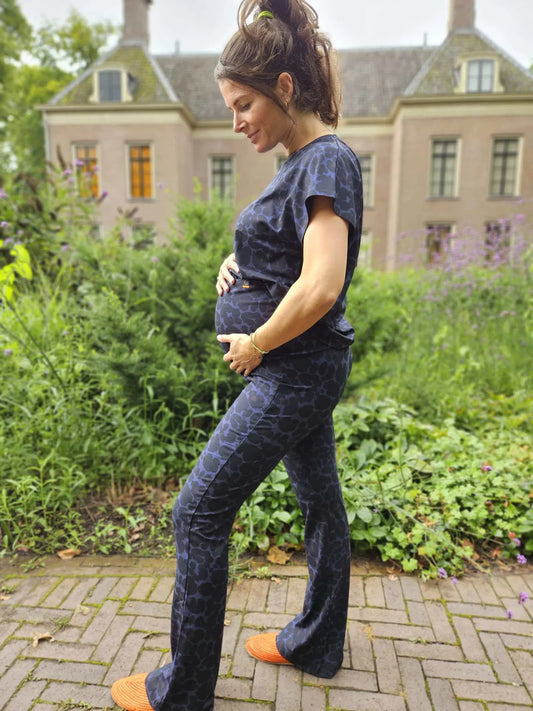 Swan and the people | Shirt korte mouw | Leopard blauw