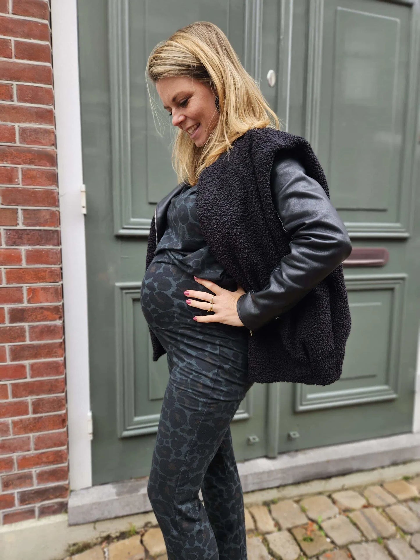 Swan and the people | Flared pants | Leopard Groen