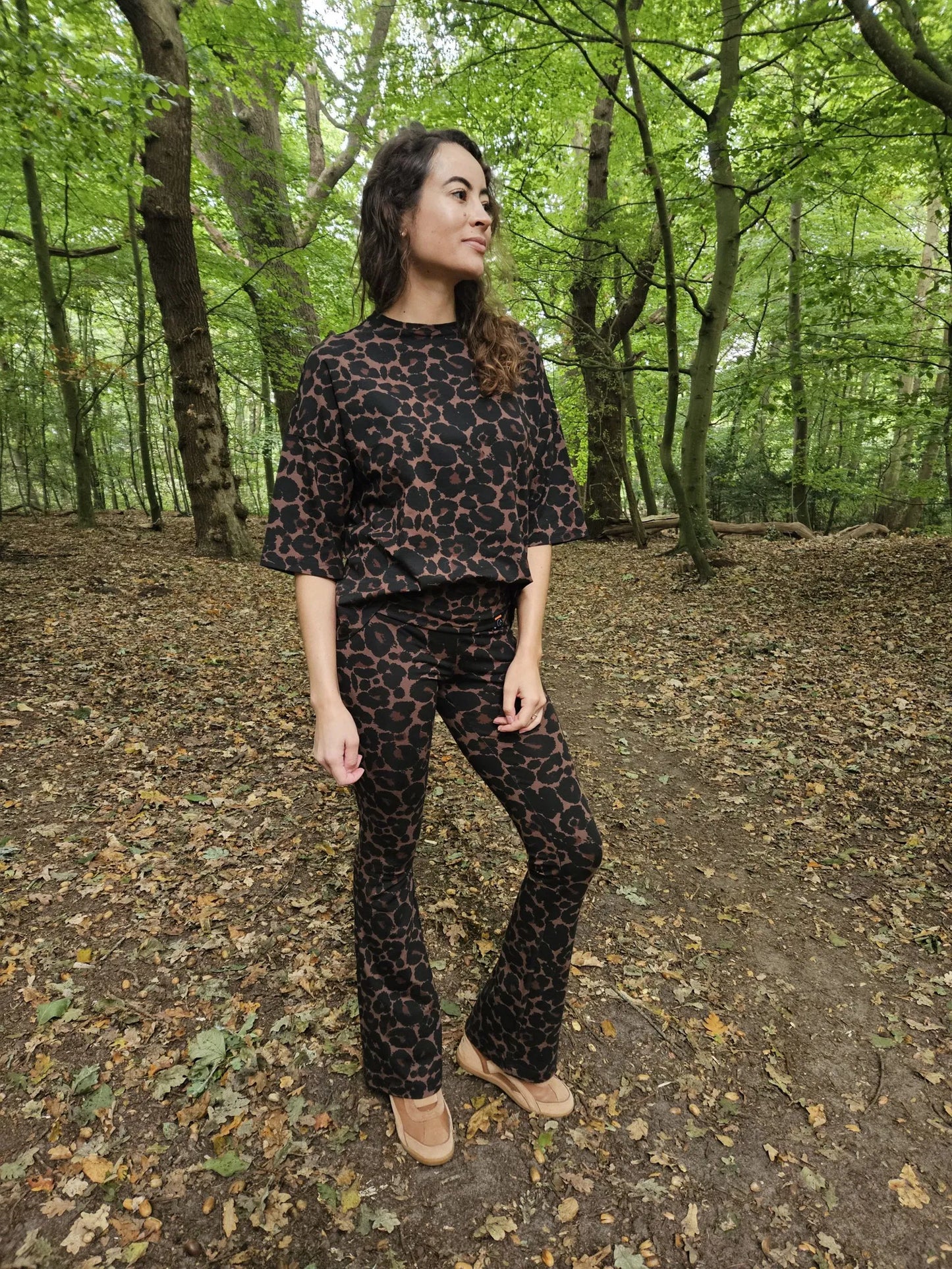 Swan and the people | Shirt driekwart mouw | Leopard bruin