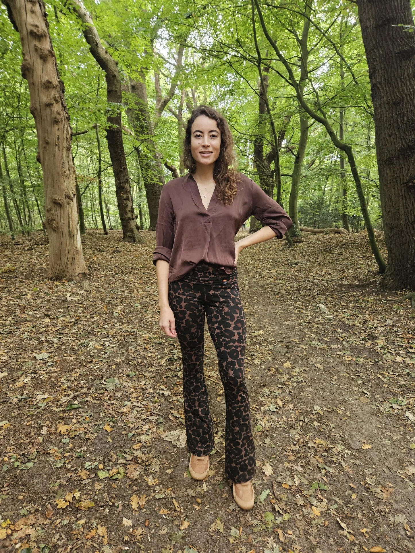 Swan and the people | Flared pants | Leopard Bruin