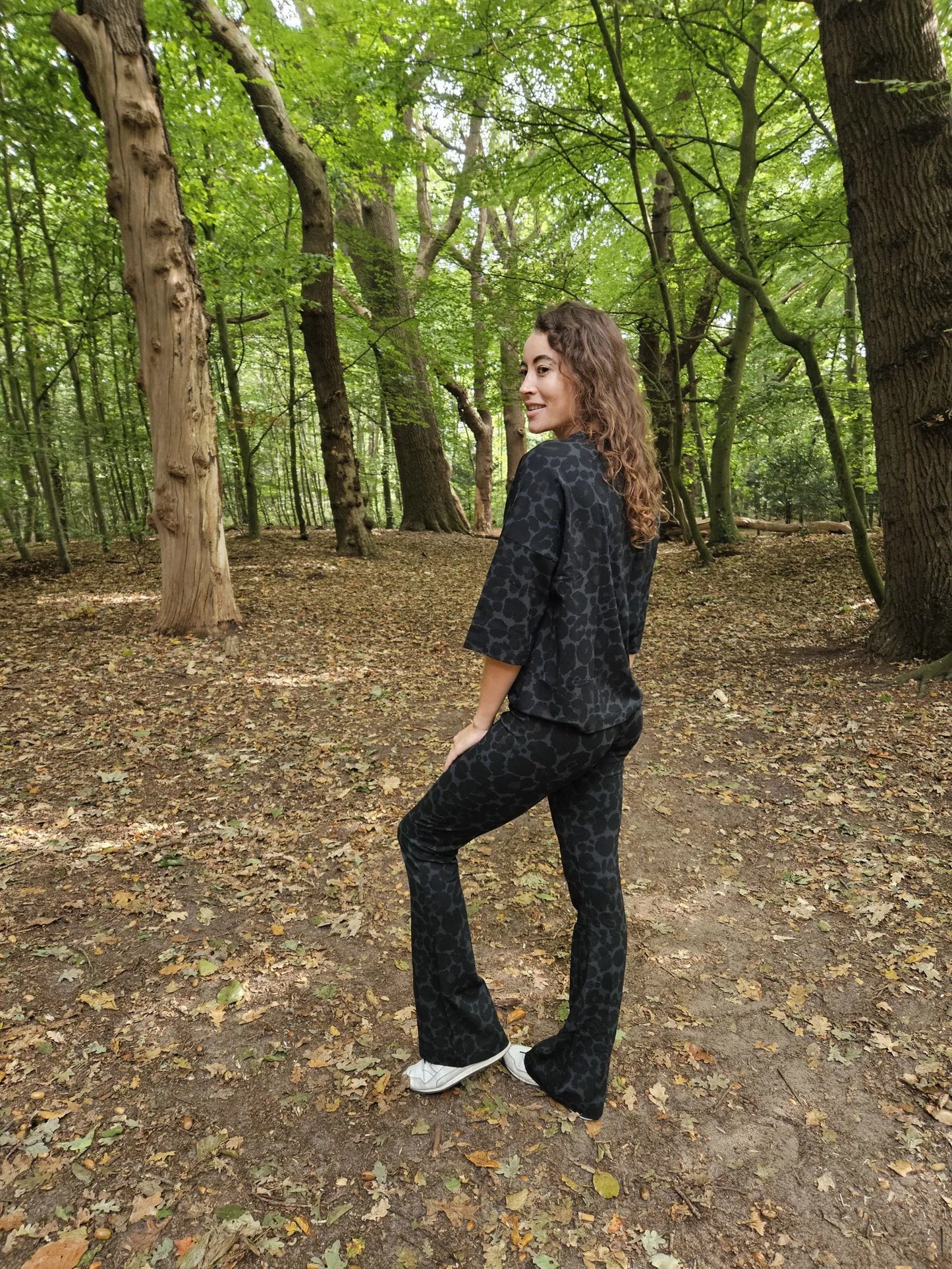 Swan and the people | Shirt driekwart mouw | Leopard groen