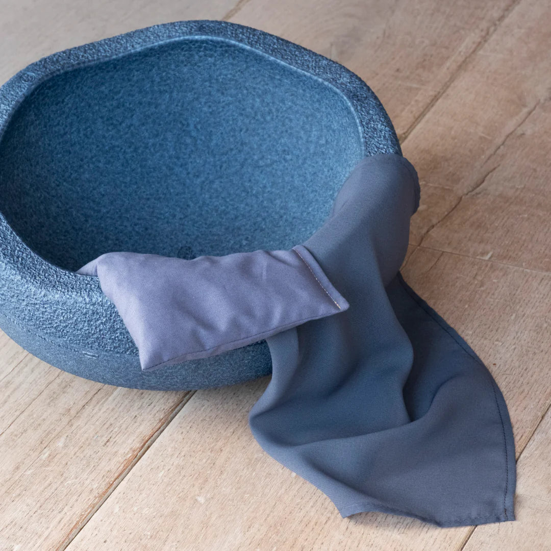 Little Botanic label | Playcycle speeldoek | Donkerblauw | Groot