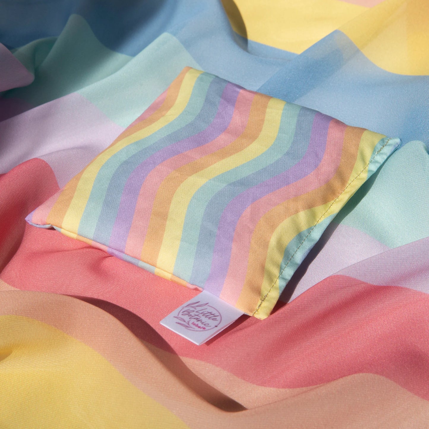 Little Botanic label | Playcycle speeldoek | Waves | Pastel  | Medium