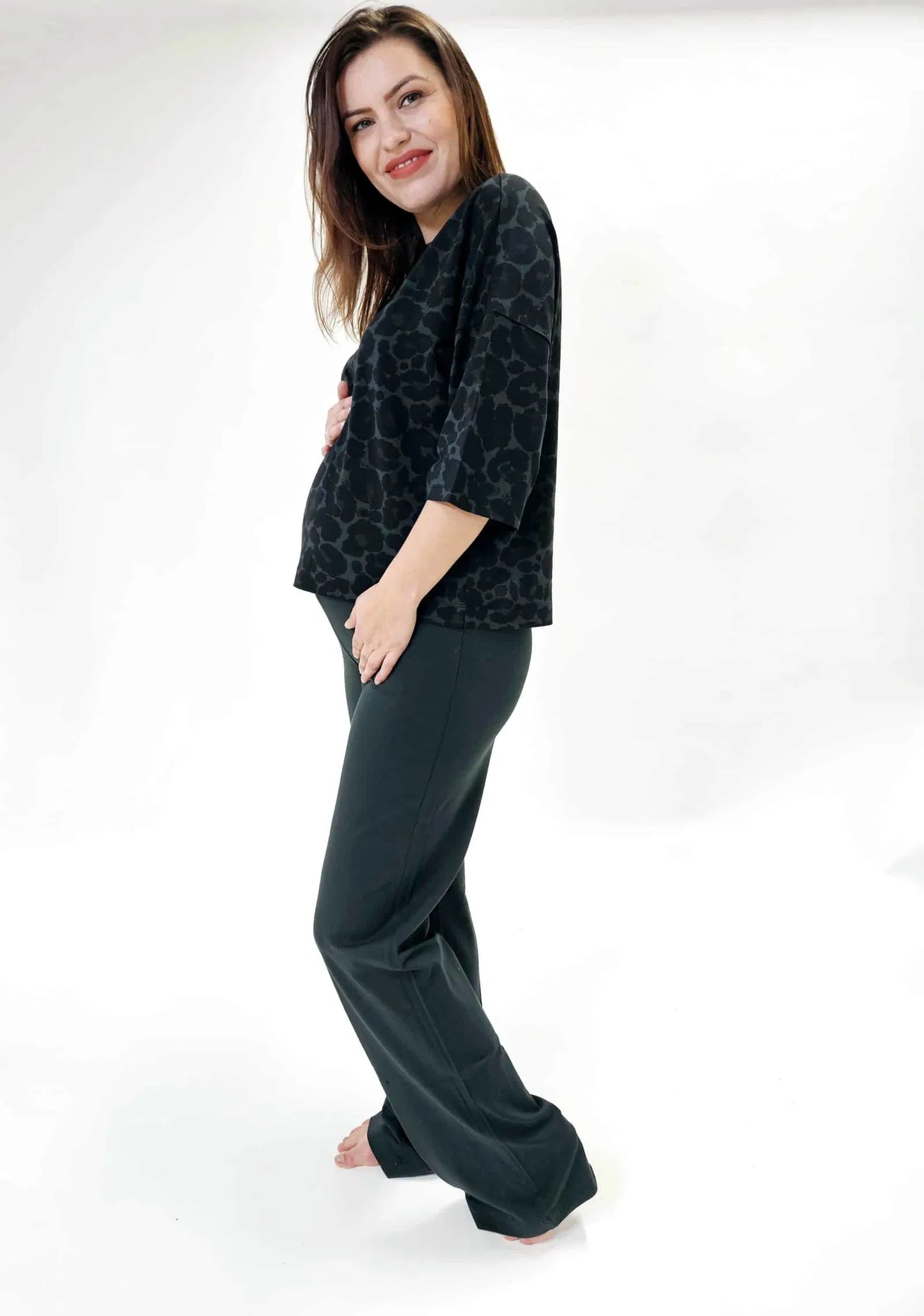 Swan and the people | Shirt driekwart mouw | Leopard groen