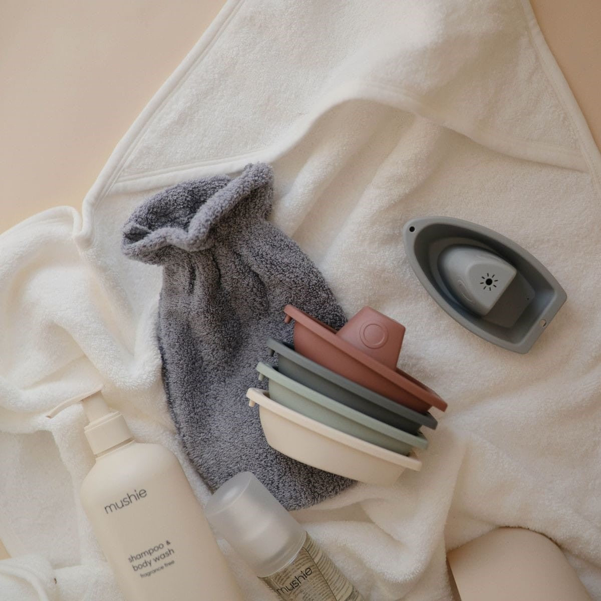 Mushie | Badset | Bath Boats | Original