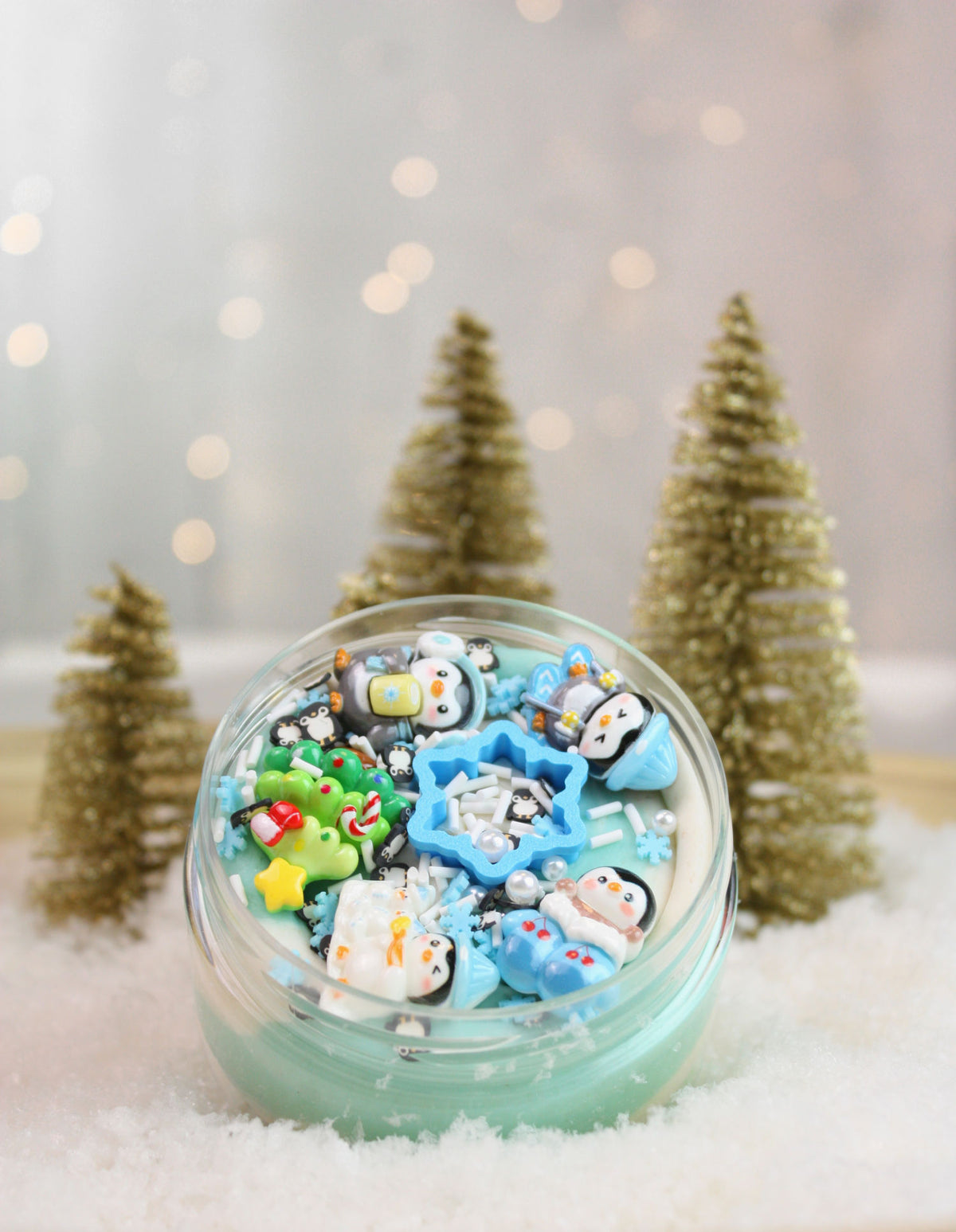 Invitation to Imagine | Surprise pot | Penguins in the snow