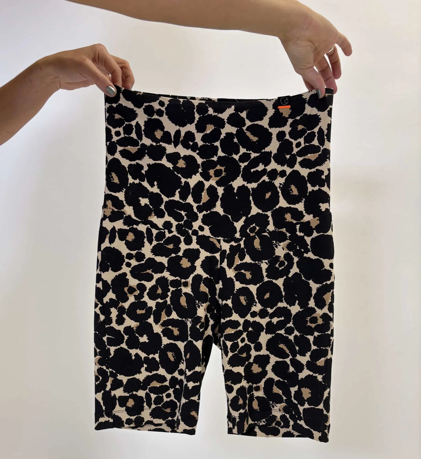 Swan and the people | Korte broek | Leopard beige